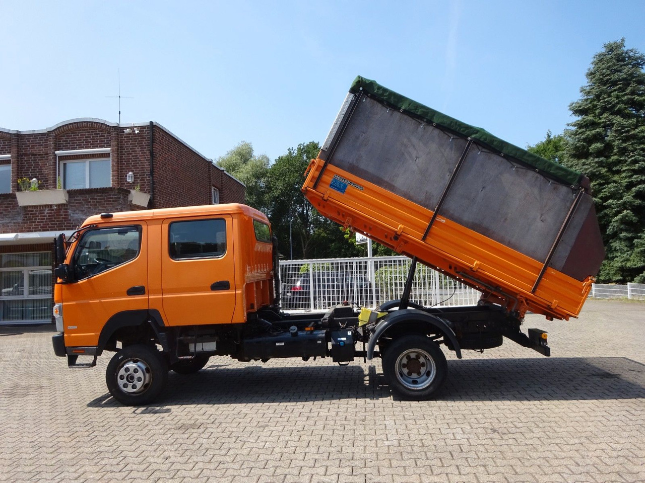 FUSO Canter Doppelkabine MEILLER 3Skipper 4x4 - Малотоннажный самосвал: фото 4 FUSO Canter Doppelkabine MEILLER 3Skipper 4x4 - Малотоннажный самосвал: фото 4