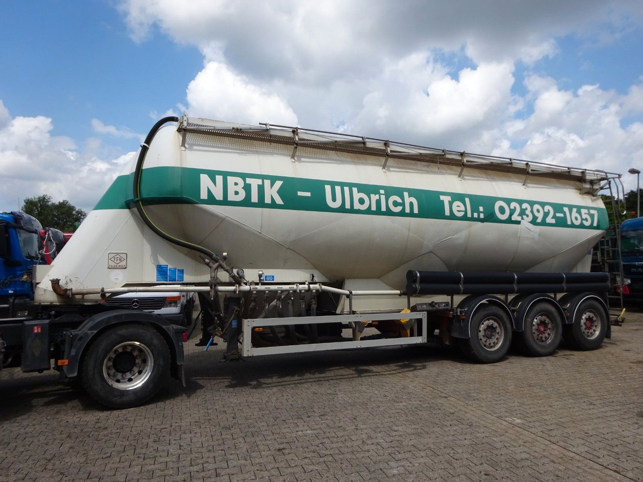 Feldbinder EUT 49.3 Silo für Staub u. Rieselgüter ca. 50m³ - Полуприцеп цистерна для сыпучих грузов: фото 2 Feldbinder EUT 49.3 Silo für Staub u. Rieselgüter ca. 50m³ - Полуприцеп цистерна для сыпучих грузов: фото 2