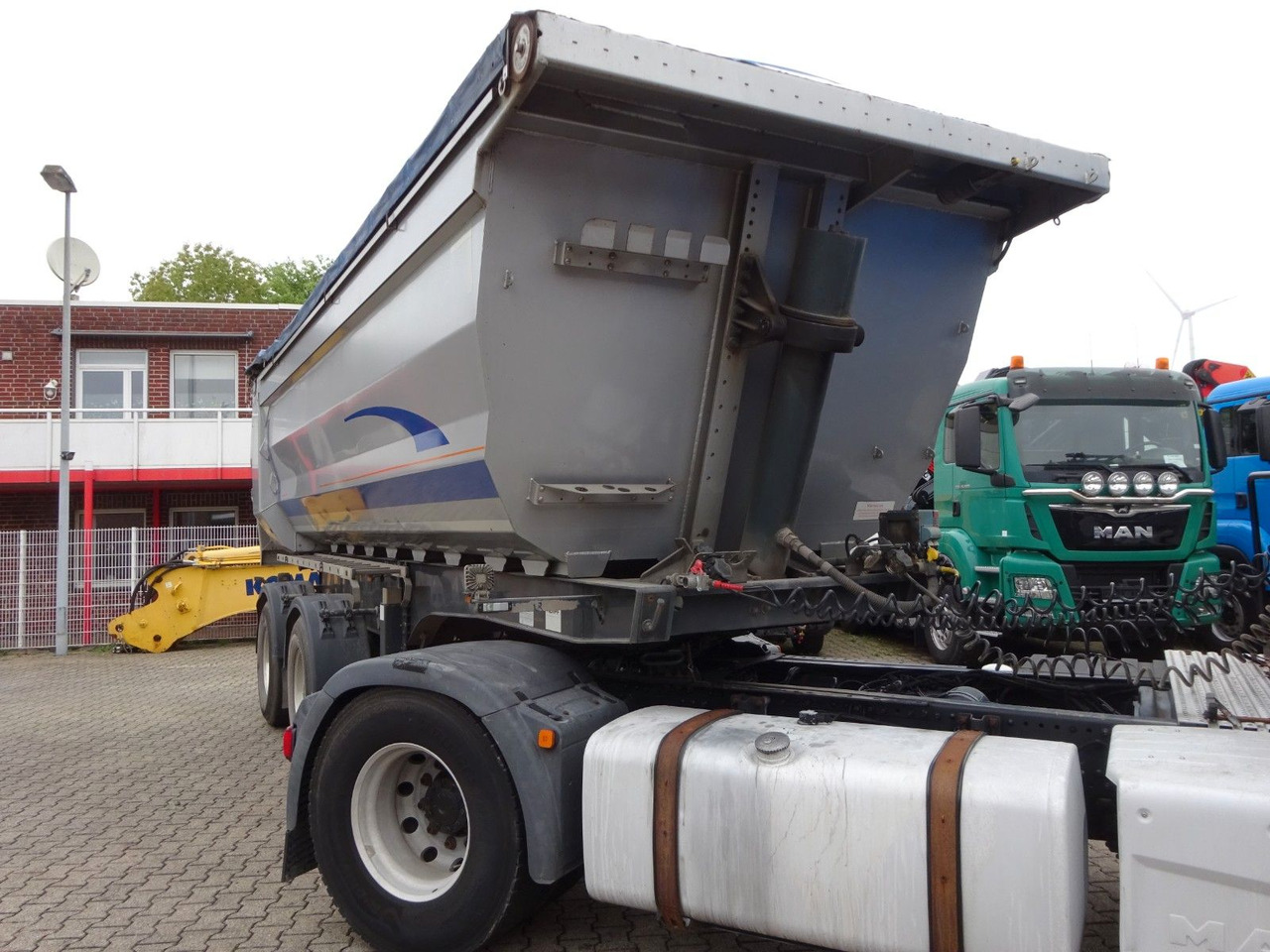 Kempf Kippauflieger ALU mit E-Abdeckplane 27m³ - Самосвальный полуприцеп: фото 4 Kempf Kippauflieger ALU mit E-Abdeckplane 27m³ - Самосвальный полуприцеп: фото 4