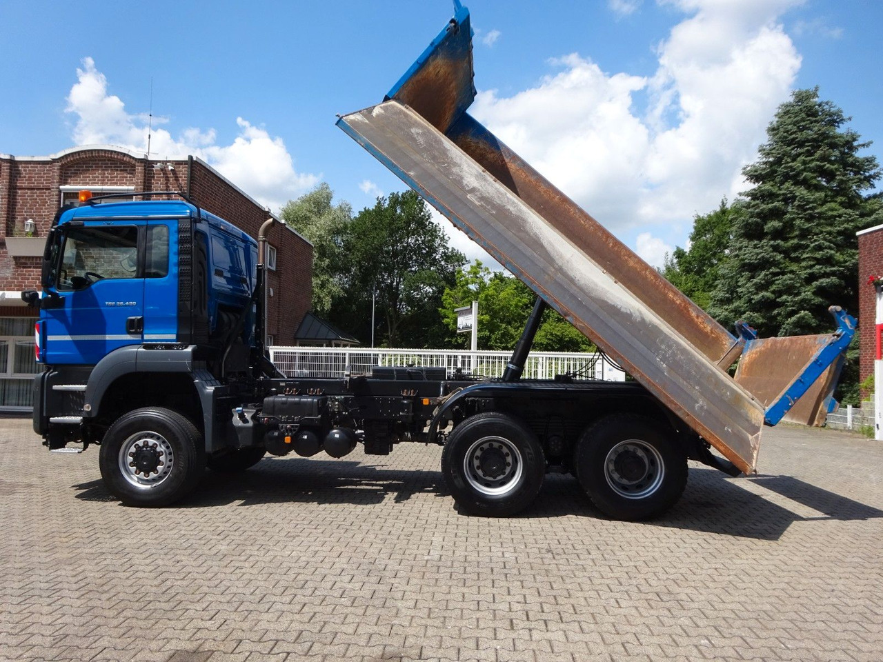 MAN 26.420 TGS MEILER 3Skipper + Bordmatik 6x6 - Самосвал, Автоманипулятор: фото 3 MAN 26.420 TGS MEILER 3Skipper + Bordmatik 6x6 - Самосвал, Автоманипулятор: фото 3