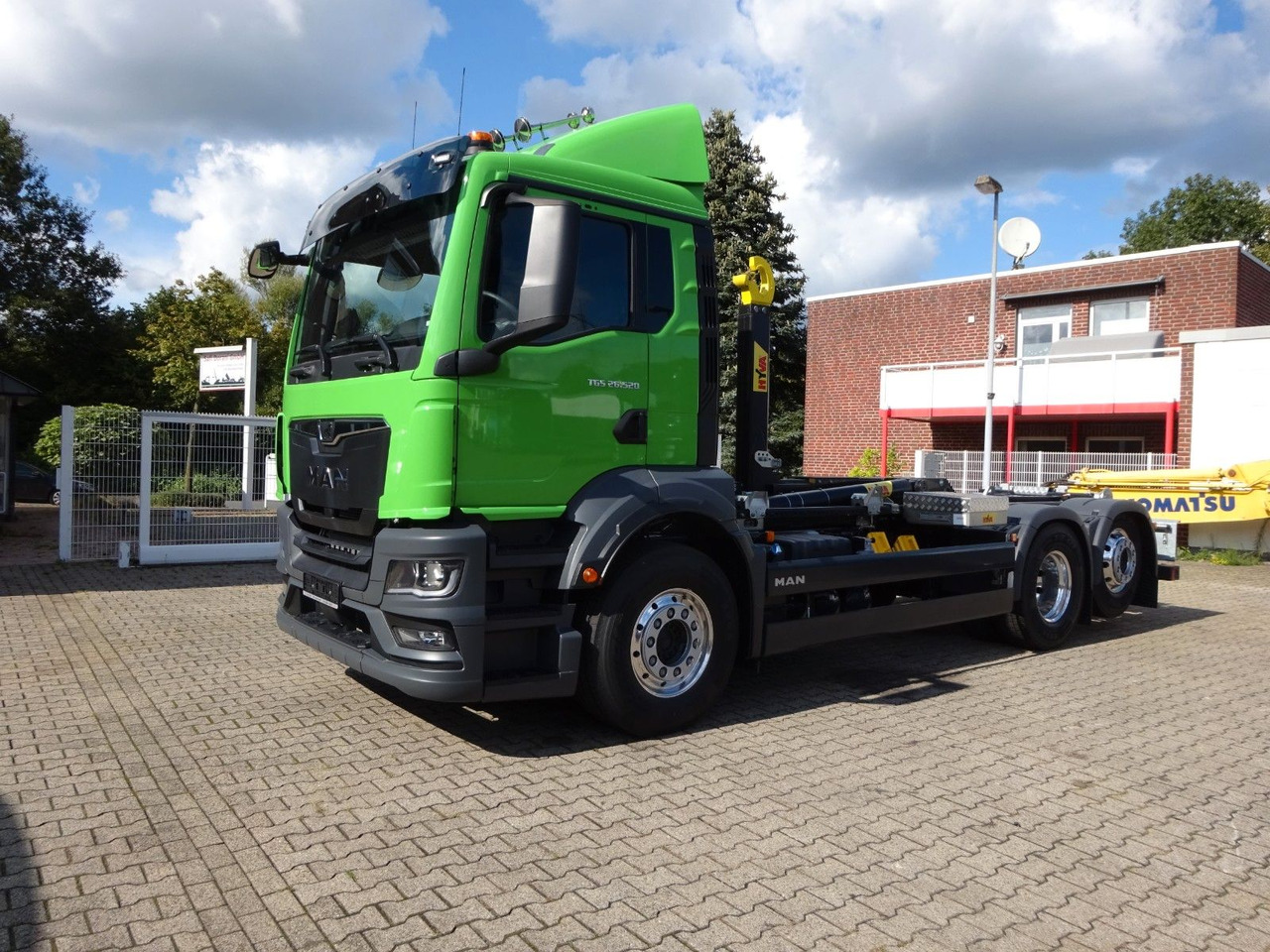 MAN 26.520 TGS HYVA Abroller 6x2 NEU !!! MAN 26.520 TGS HYVA Abroller 6x2 NEU !!! - Крюковой мультилифт: фото 1 MAN 26.520 TGS HYVA Abroller 6x2 NEU !!! MAN 26.520 TGS HYVA Abroller 6x2 NEU !!! - Крюковой мультилифт: фото 1
