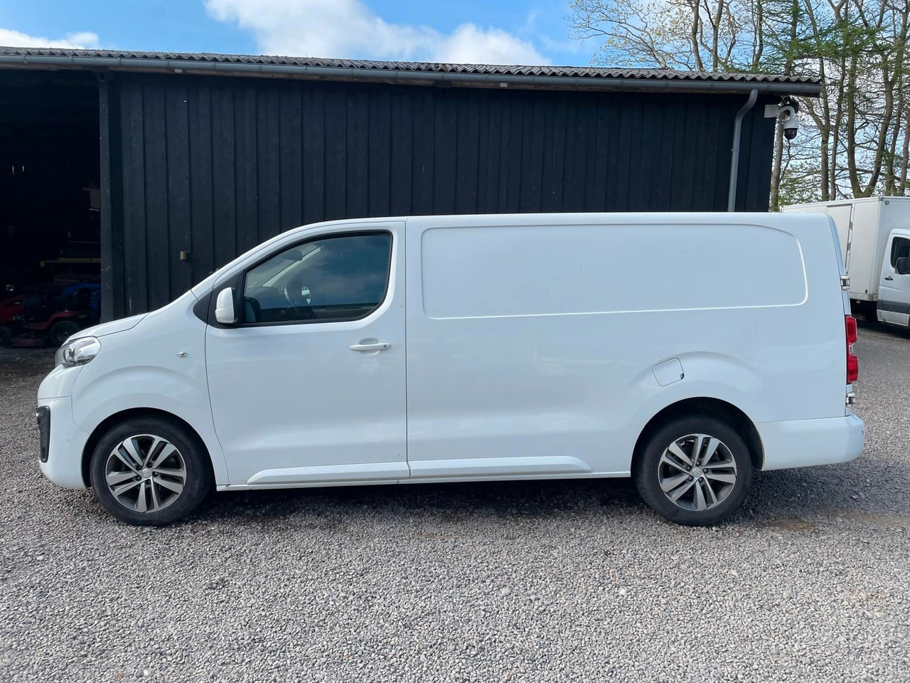 Peugeot Expert Kasten Premium L3 BlueHDi 2,0 *Defect* - Легковой фургон: фото 2 Peugeot Expert Kasten Premium L3 BlueHDi 2,0 *Defect* - Легковой фургон: фото 2