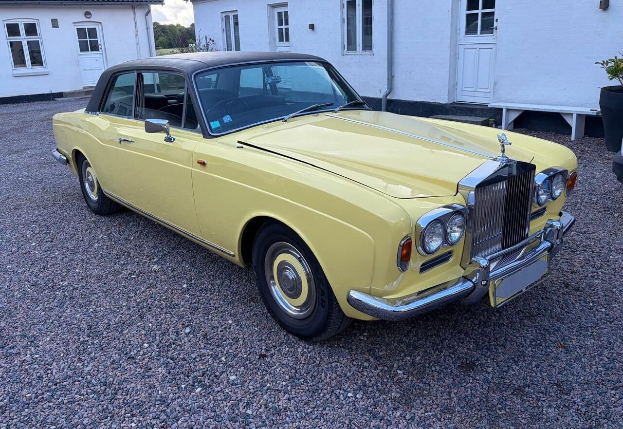 Rolls-Royce SHADOW Corniche 6.3 V8 Aut "ex ELTON JOHN R-R" - Седан: фото 1 Rolls-Royce SHADOW Corniche 6.3 V8 Aut "ex ELTON JOHN R-R" - Седан: фото 1