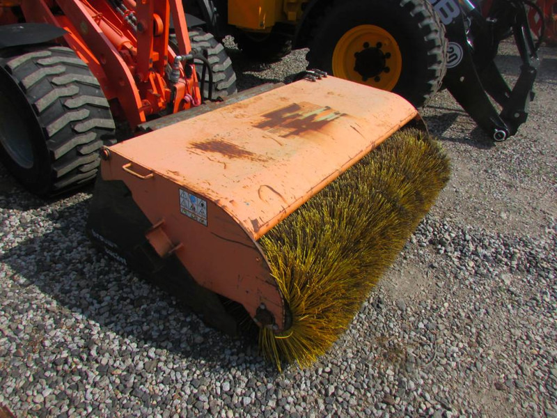 Vangaever Typ 05BB1525 Anbaukehrmaschine 1.500 EUR - Щетка для Строительной техники: фото 1 Vangaever Typ 05BB1525 Anbaukehrmaschine 1.500 EUR - Щетка для Строительной техники: фото 1