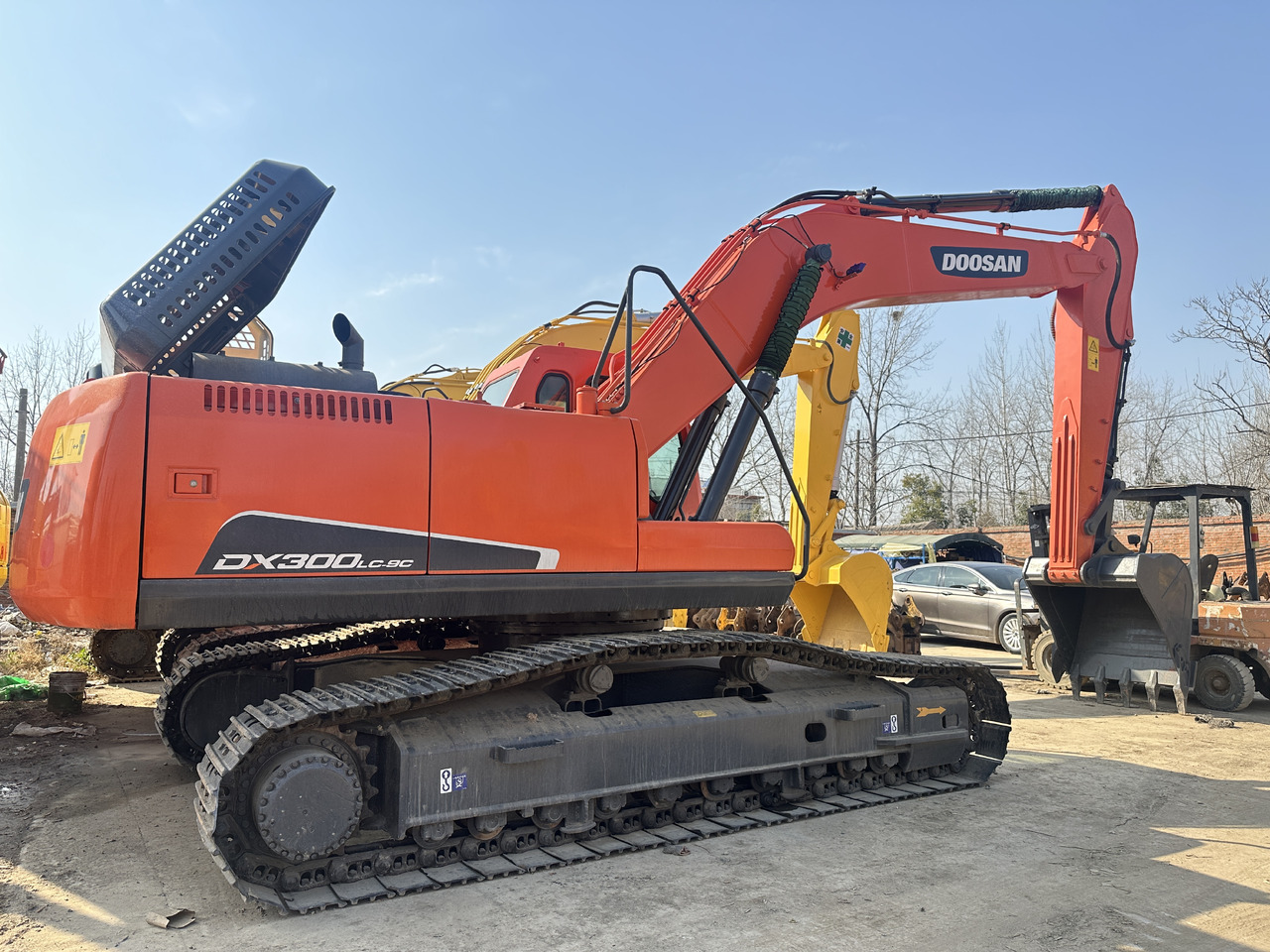 Doosan DX300-9C - Гусеничный экскаватор: фото 1 Doosan DX300-9C - Гусеничный экскаватор: фото 1