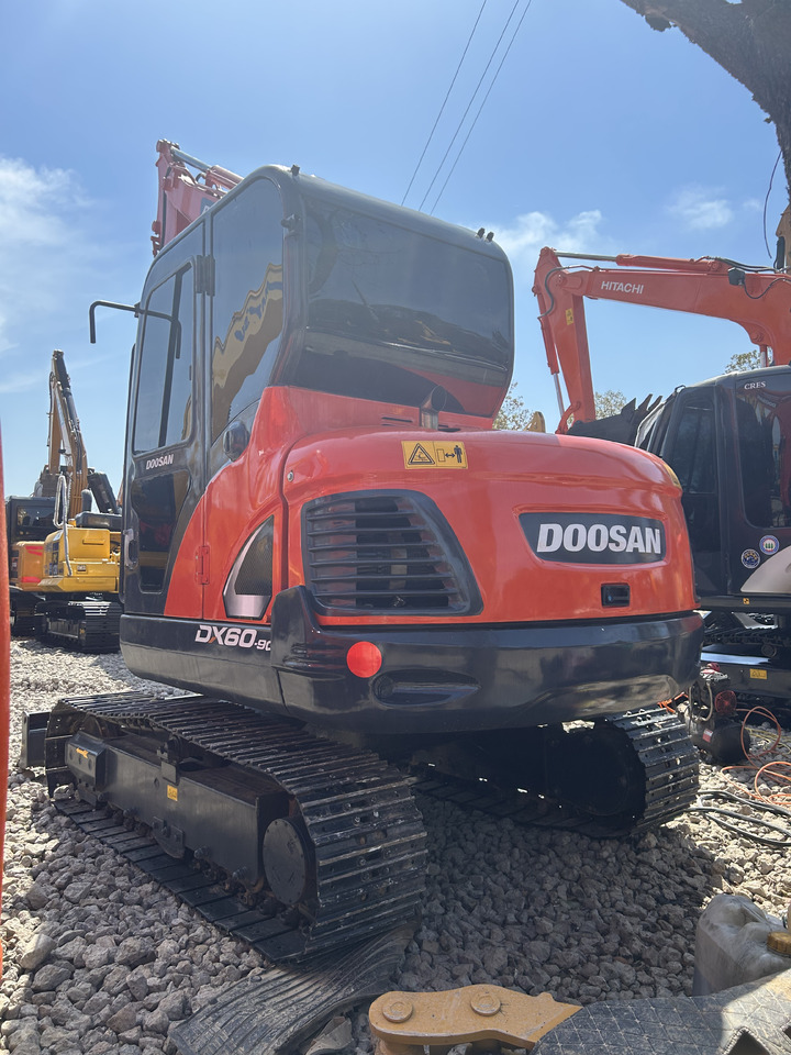Doosan DX60 - Мини-экскаватор: фото 4 Doosan DX60 - Мини-экскаватор: фото 4
