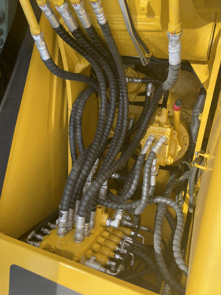 KOMATSU PC 130-7 - Мини-экскаватор: фото 4 KOMATSU PC 130-7 - Мини-экскаватор: фото 4