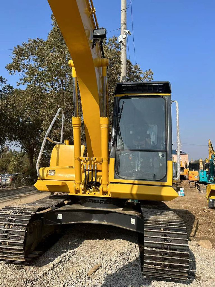 KOMATSU PC 130-8 - Гусеничный экскаватор: фото 4 KOMATSU PC 130-8 - Гусеничный экскаватор: фото 4