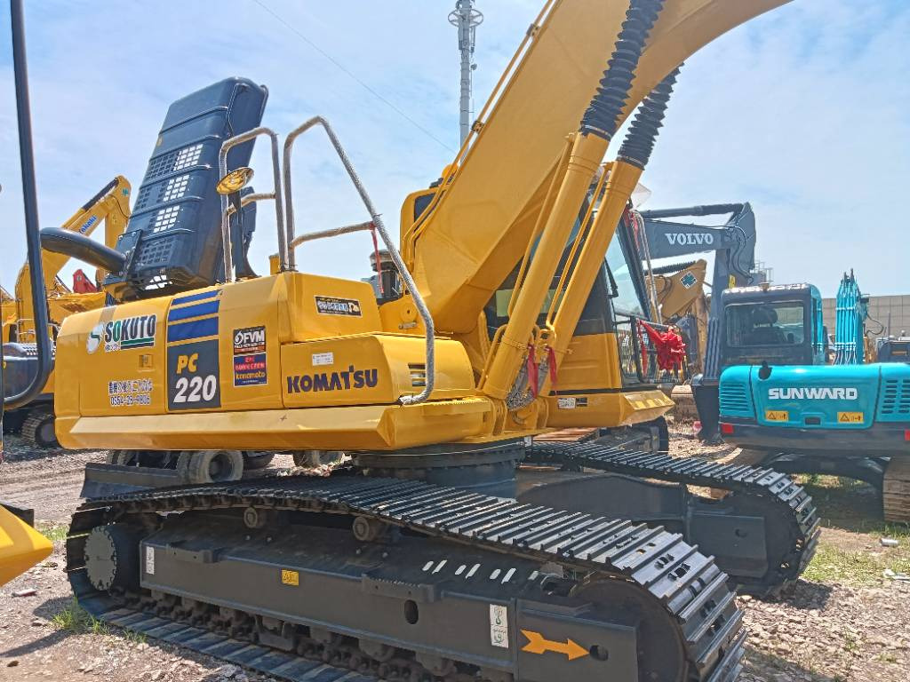 Komatsu PC 220-8 - Гусеничный экскаватор: фото 4 Komatsu PC 220-8 - Гусеничный экскаватор: фото 4