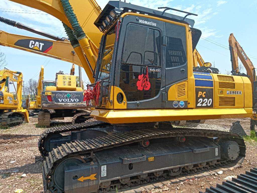 Komatsu PC 220-8 - Гусеничный экскаватор: фото 5 Komatsu PC 220-8 - Гусеничный экскаватор: фото 5