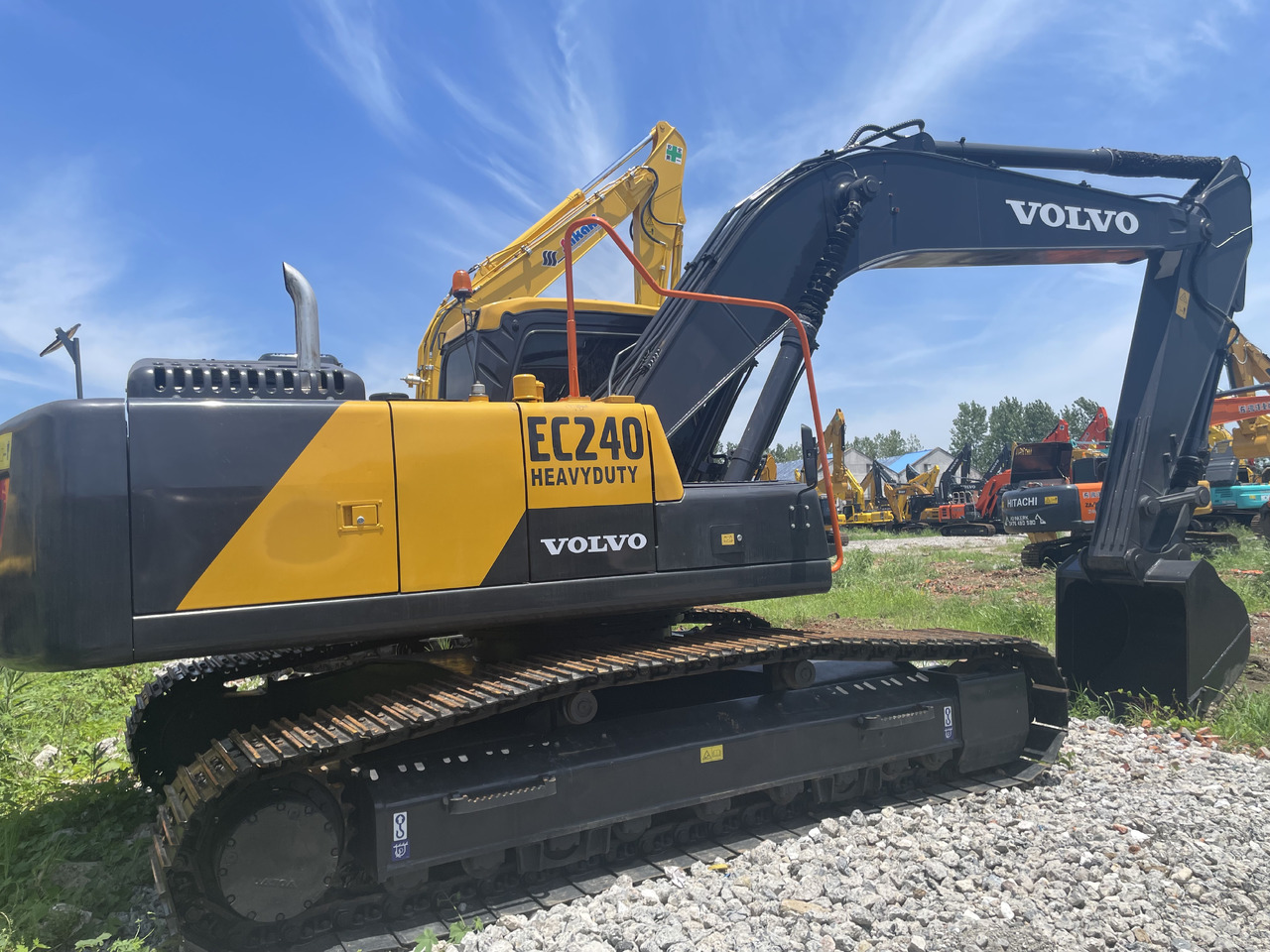 VOLVO EC240 - Гусеничный экскаватор: фото 2 VOLVO EC240 - Гусеничный экскаватор: фото 2