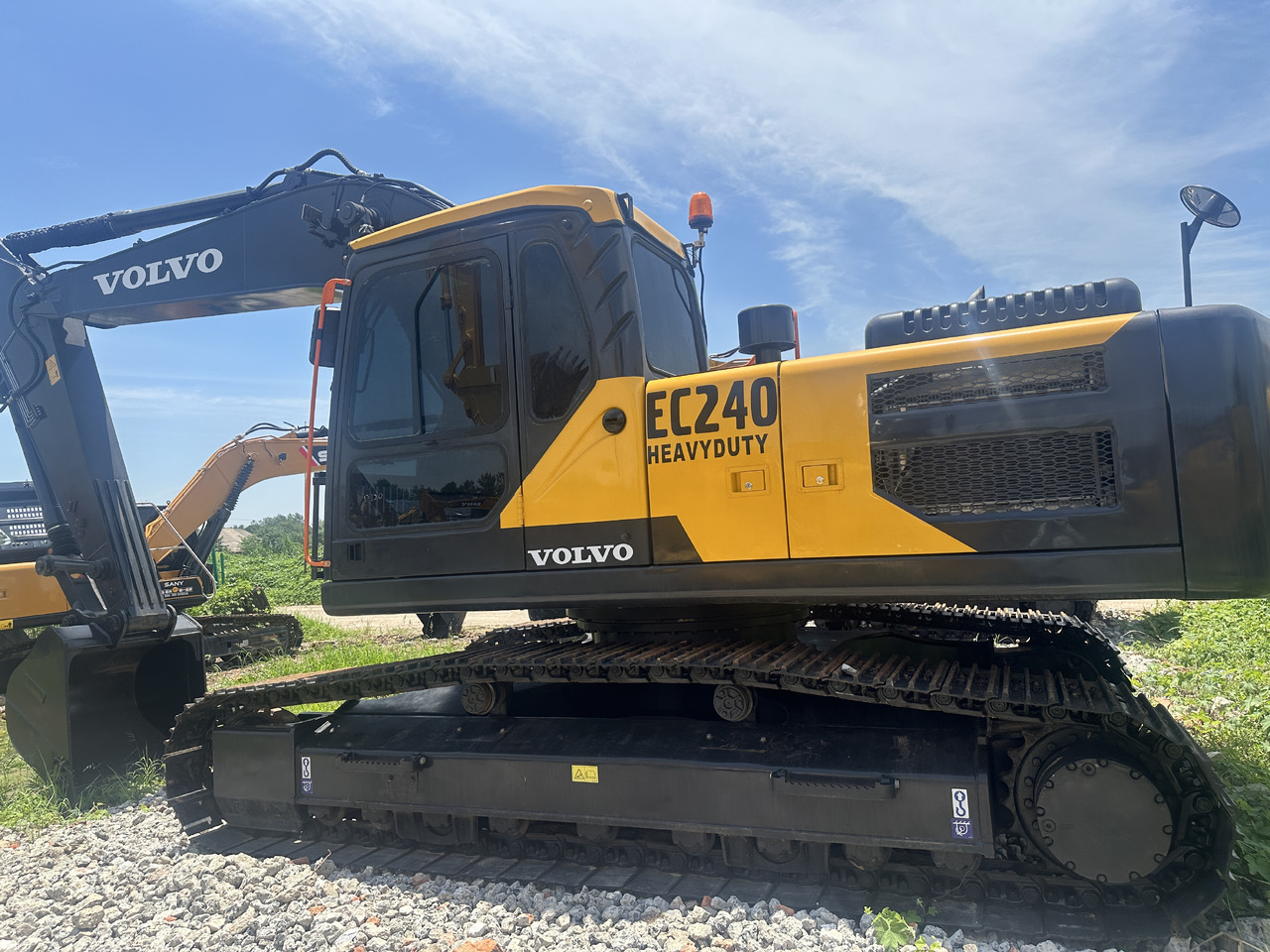 VOLVO EC240 - Гусеничный экскаватор: фото 1 VOLVO EC240 - Гусеничный экскаватор: фото 1