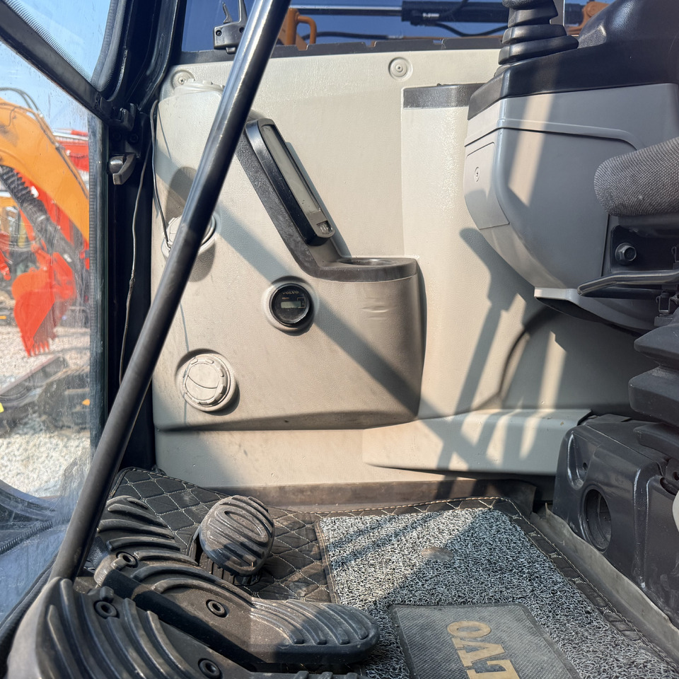 Гусеничный экскаватор VOLVO EC60D: фото 7