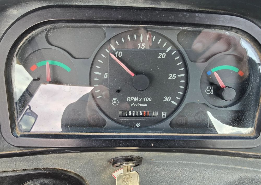 New Holland - Экскаватор-погрузчик: фото 4 New Holland - Экскаватор-погрузчик: фото 4