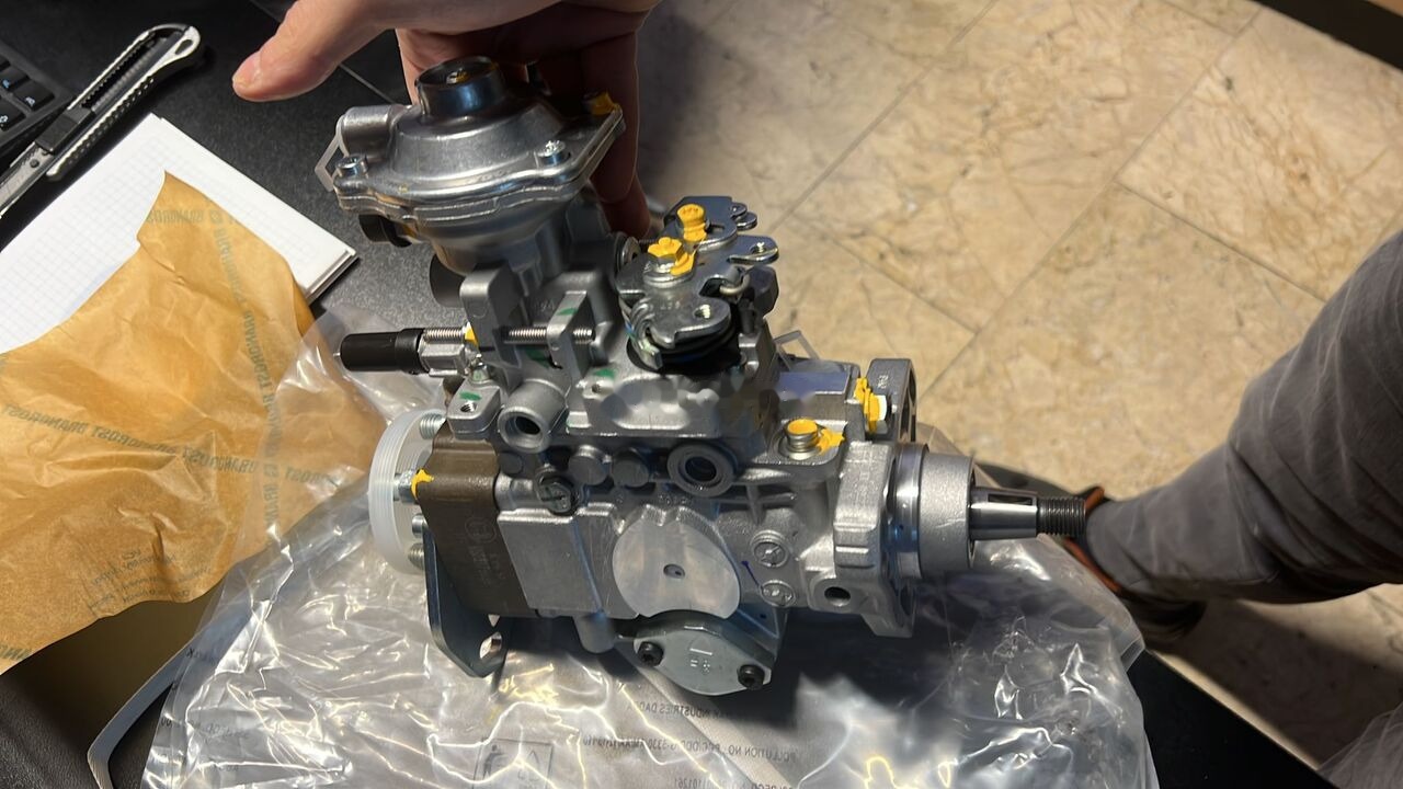 Bosch 2023 12.163 MAN 0460424150 Bosch Man - Топливный насос для Грузовиков: фото 1 Bosch 2023 12.163 MAN 0460424150 Bosch Man - Топливный насос для Грузовиков: фото 1