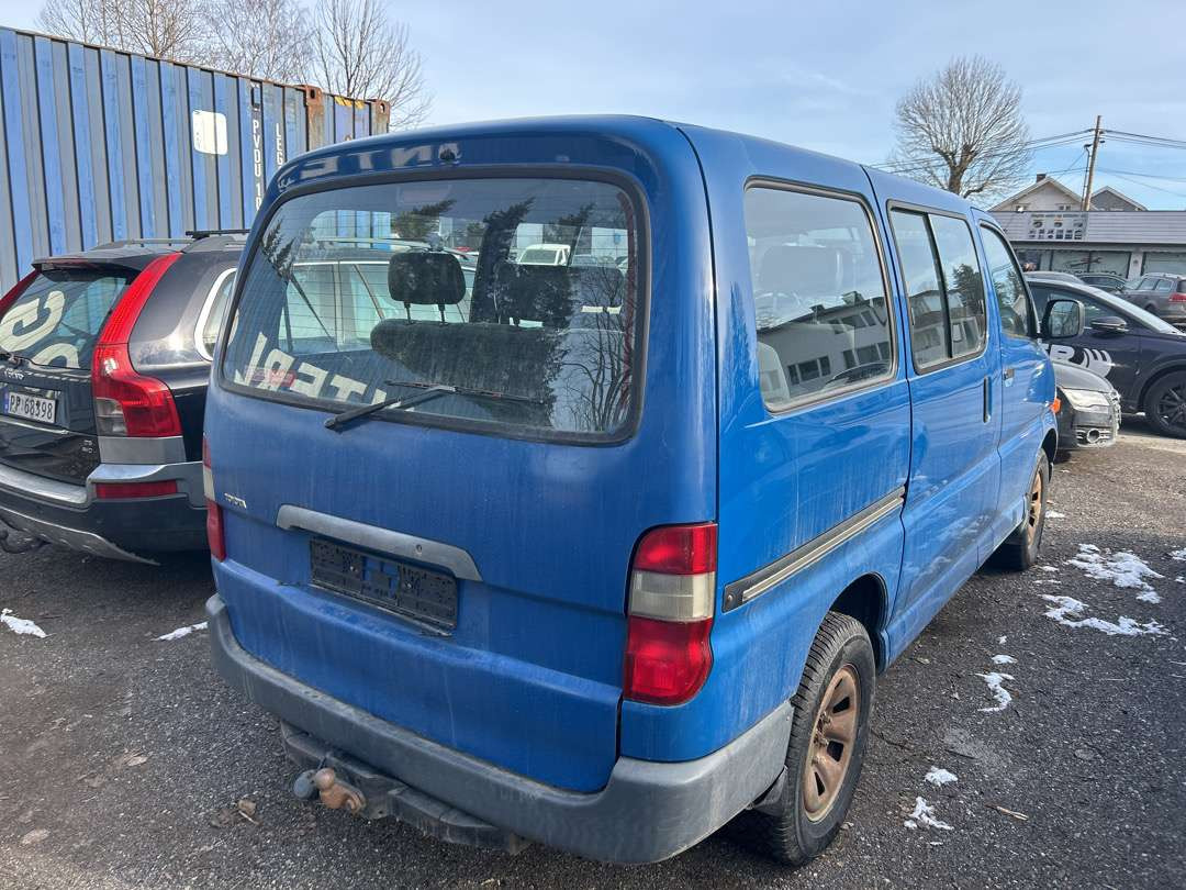 2003 Toyota HIACE 4WD 9 seter EU-godkjent - Легковой автомобиль: фото 3 2003 Toyota HIACE 4WD 9 seter EU-godkjent - Легковой автомобиль: фото 3