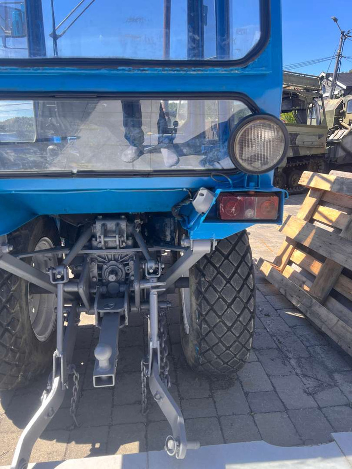 Iseki TX1500 brøyteskjær og feiekost - Трактор: фото 2 Iseki TX1500 brøyteskjær og feiekost - Трактор: фото 2