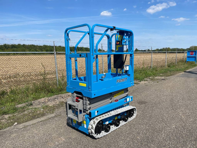 Fronteq FS0507T Tracked Scissor Lift | 2025 - Ножничный подъемник: фото 5 Fronteq FS0507T Tracked Scissor Lift | 2025 - Ножничный подъемник: фото 5