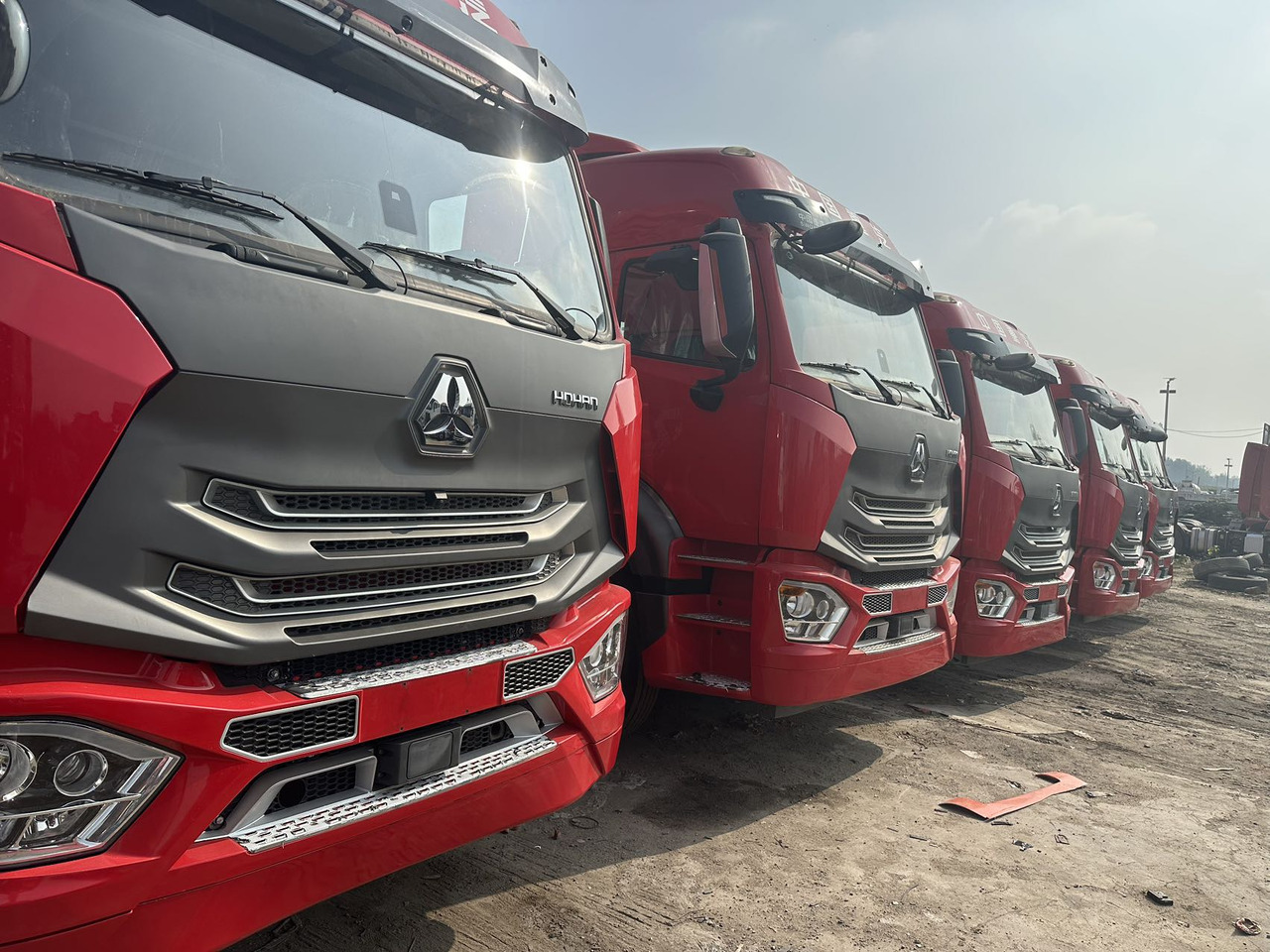 SINOTRUCK HAOHAN - Тягач: фото 2 SINOTRUCK HAOHAN - Тягач: фото 2