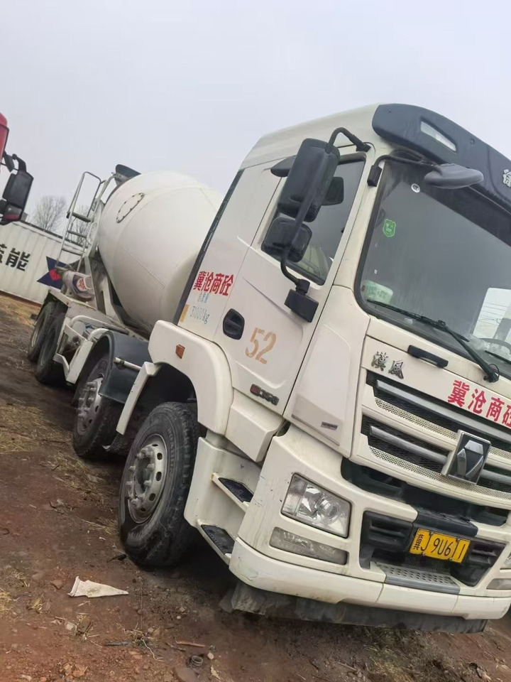 XUGONG - Автобетоносмеситель: фото 5 XUGONG - Автобетоносмеситель: фото 5