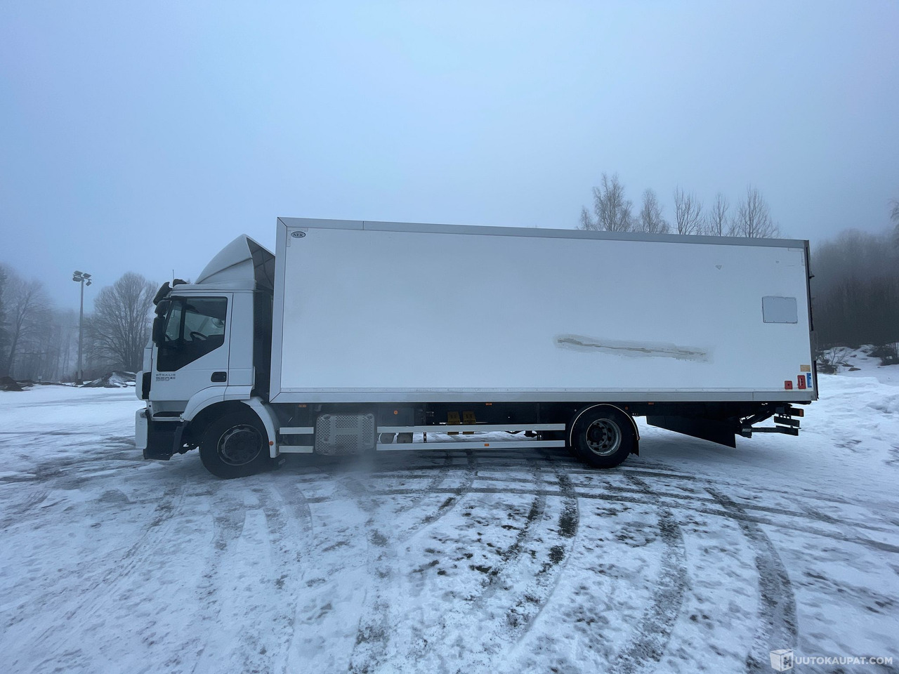 Iveco Stralis, 2015 Umpikori Kuorma-auto, Hämeenlinna - Грузовик с закрытым кузовом: фото 1 Iveco Stralis, 2015 Umpikori Kuorma-auto, Hämeenlinna - Грузовик с закрытым кузовом: фото 1