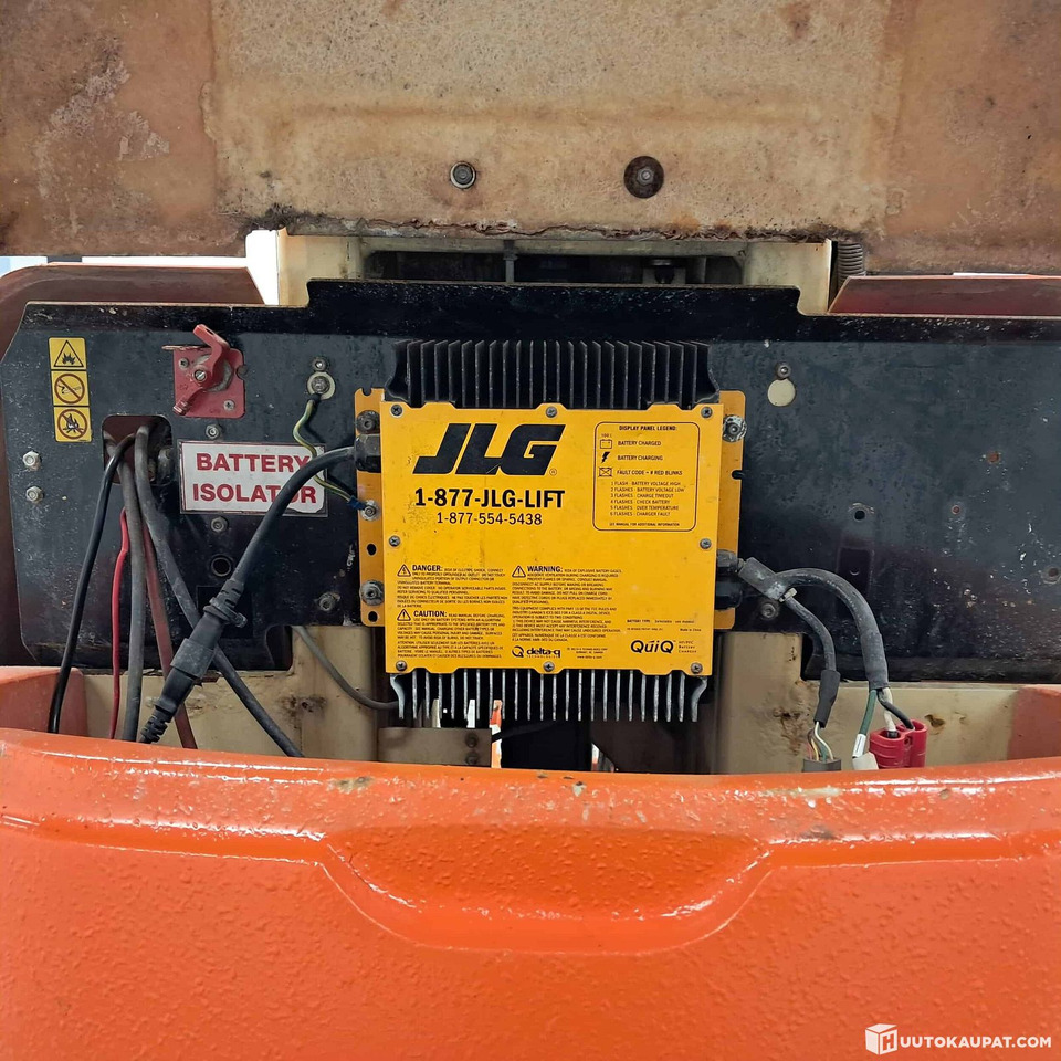 Вертикальный мачтовый подъемник JLG Toucan 10E battery-powered mast lift, 2014, Hollola: фото 13 Вертикальный мачтовый подъемник JLG Toucan 10E battery-powered mast lift, 2014, Hollola: фото 13