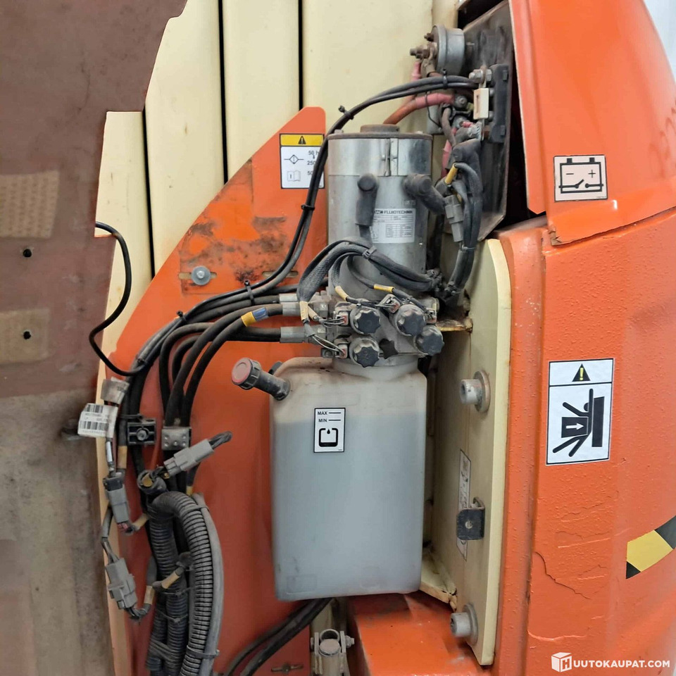 Вертикальный мачтовый подъемник JLG Toucan 10E battery-powered mast lift, 2014, Hollola: фото 10 Вертикальный мачтовый подъемник JLG Toucan 10E battery-powered mast lift, 2014, Hollola: фото 10