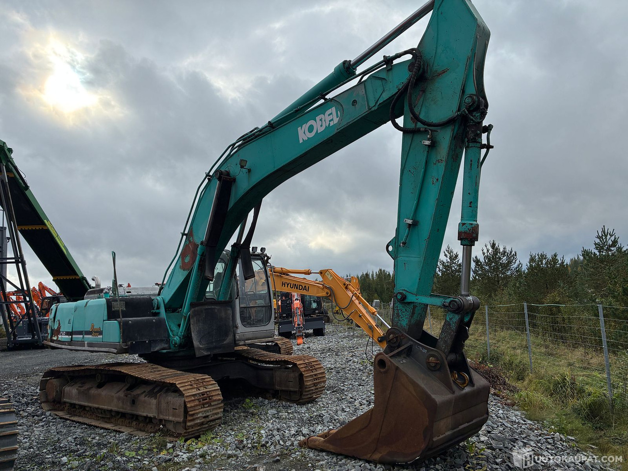 Kobelco SK330LC-6E, 2002, 18 900 h Kaivinkone WTK, Lempäälä - Гусеничный экскаватор: фото 1 Kobelco SK330LC-6E, 2002, 18 900 h Kaivinkone WTK, Lempäälä - Гусеничный экскаватор: фото 1