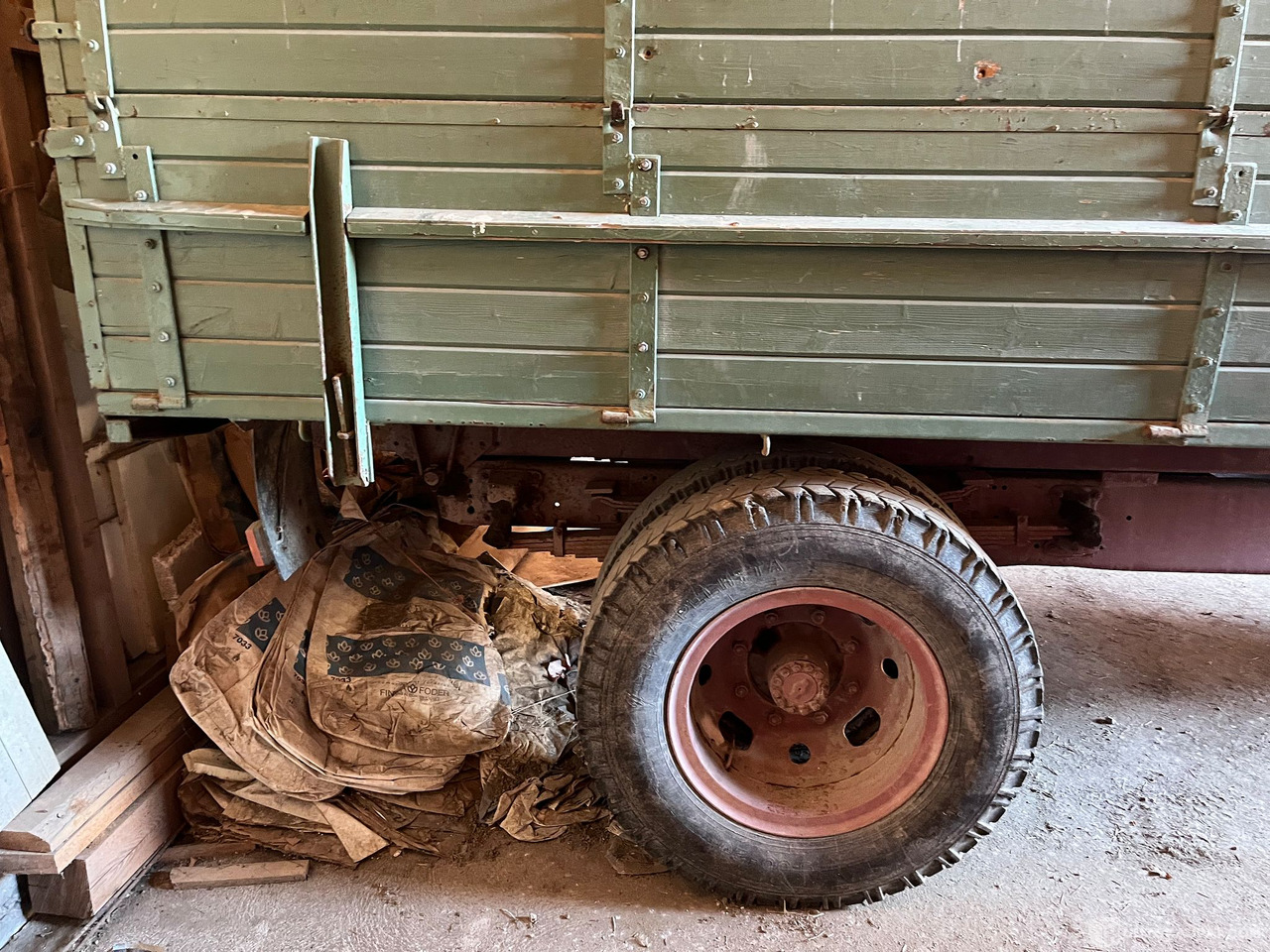 Bedford alustalle tehty viljakärry, Salo - Сельскохозяйственная техника: фото 3 Bedford alustalle tehty viljakärry, Salo - Сельскохозяйственная техника: фото 3