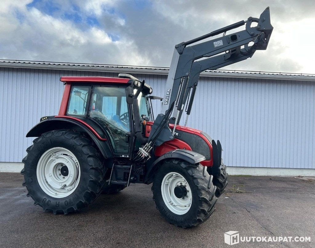 Valtra N121 Advance with front loader, 2007, 9,900 h, Ylivieska - Трактор: фото 2 Valtra N121 Advance with front loader, 2007, 9,900 h, Ylivieska - Трактор: фото 2