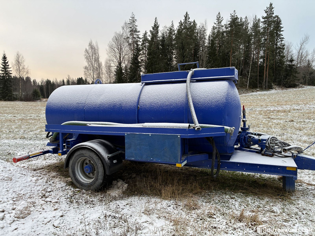 Brand water trailer, Pälkäne - Прицеп-цистерна: фото 4 Brand water trailer, Pälkäne - Прицеп-цистерна: фото 4