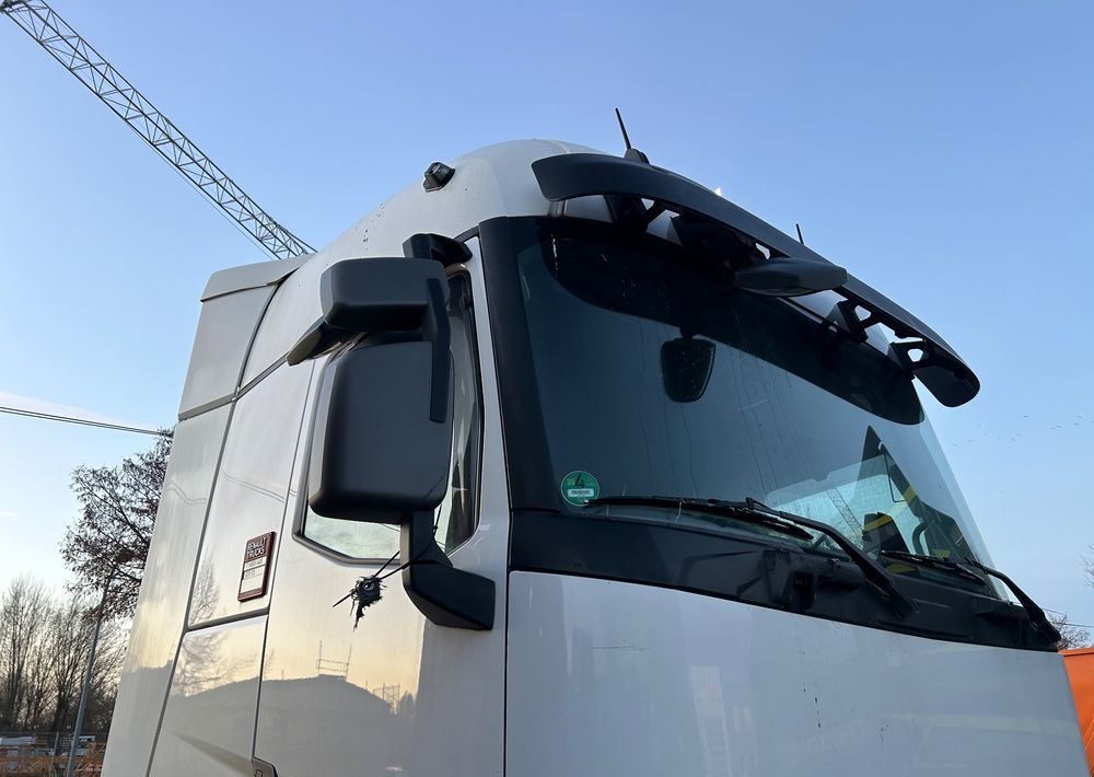 Renault HIGH GAMA T440 13l Volvo 2019 FULL SERWIS VIN: LD ! 13l STANDARD STANDARD / KLIMA POSTOJOWA / FULL OPCJA / T520 T480 / TOP STAN GAMA T - Тягач: фото 4 Renault HIGH GAMA T440 13l Volvo 2019 FULL SERWIS VIN: LD ! 13l STANDARD STANDARD / KLIMA POSTOJOWA / FULL OPCJA / T520 T480 / TOP STAN GAMA T - Тягач: фото 4