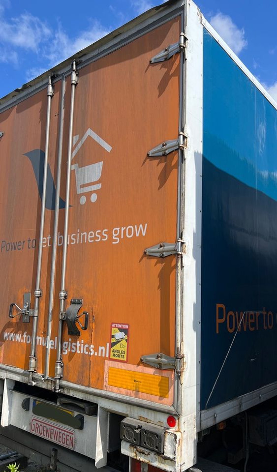 Wielton 2 osiowa NAUKA JAZDY 2 osie z Holandii dwu dwuosiowa dwie osie 2osiowa 2osie - Полуприцеп-фургон: фото 3 Wielton 2 osiowa NAUKA JAZDY 2 osie z Holandii dwu dwuosiowa dwie osie 2osiowa 2osie - Полуприцеп-фургон: фото 3