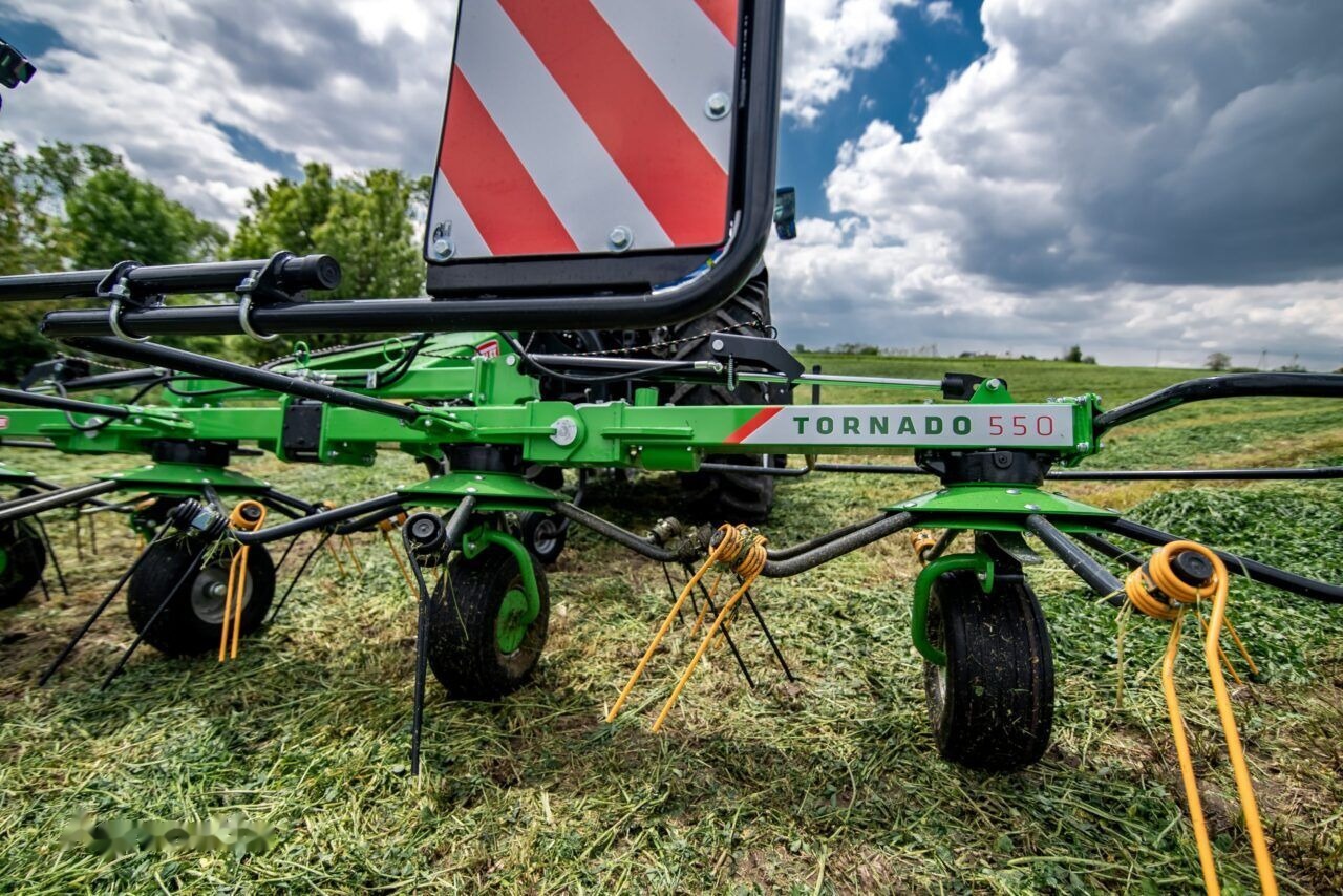 Talex Przetrząsacz 4 wirnikowy ciągany z WOM, Tornado - Сеноворошилка: фото 2 Talex Przetrząsacz 4 wirnikowy ciągany z WOM, Tornado - Сеноворошилка: фото 2