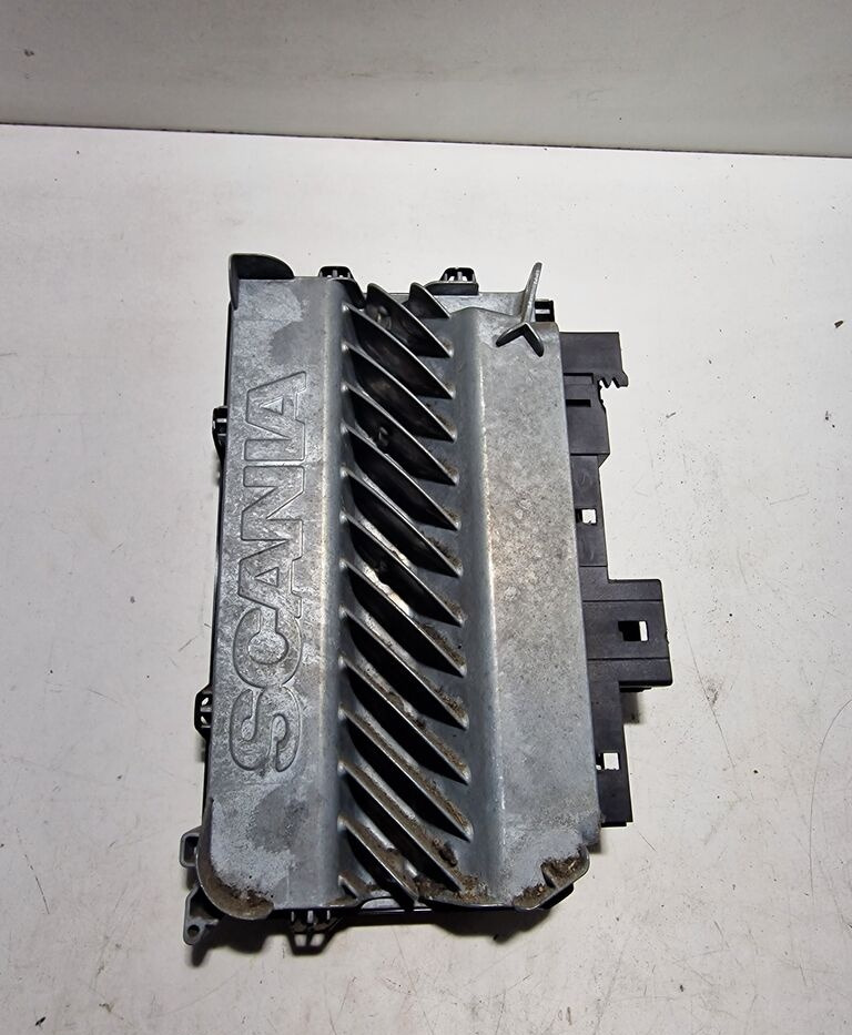 Scania Sterownik Świateł CUV2 R EURO6 2382793 Scania Sterownik Świateł CUV2 Scania R EURO6 2382793 truck - Блок управления для Грузовиков: фото 1 Scania Sterownik Świateł CUV2 R EURO6 2382793 Scania Sterownik Świateł CUV2 Scania R EURO6 2382793 truck - Блок управления для Грузовиков: фото 1