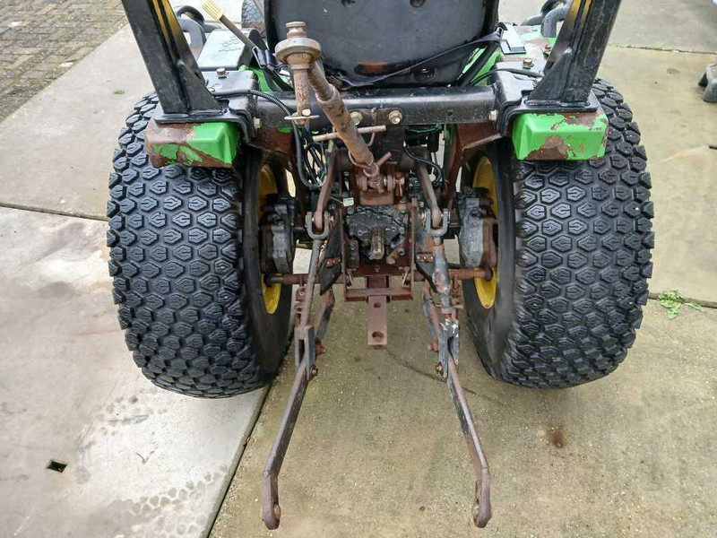 Трактор John Deere 4100: фото 7