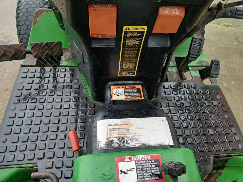 Трактор John Deere 4100: фото 15