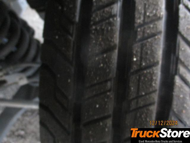 FUSO Canter 3C15 - Малотоннажный фургон: фото 5 FUSO Canter 3C15 - Малотоннажный фургон: фото 5