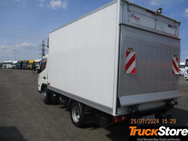 FUSO Canter 3C15 - Грузовик с закрытым кузовом: фото 4 FUSO Canter 3C15 - Грузовик с закрытым кузовом: фото 4