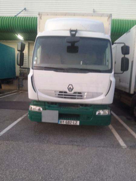 Renault Midlum 270 - Грузовик с закрытым кузовом: фото 1 Renault Midlum 270 - Грузовик с закрытым кузовом: фото 1