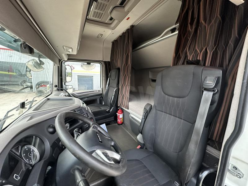 Тягач DAF XF 530: фото 8