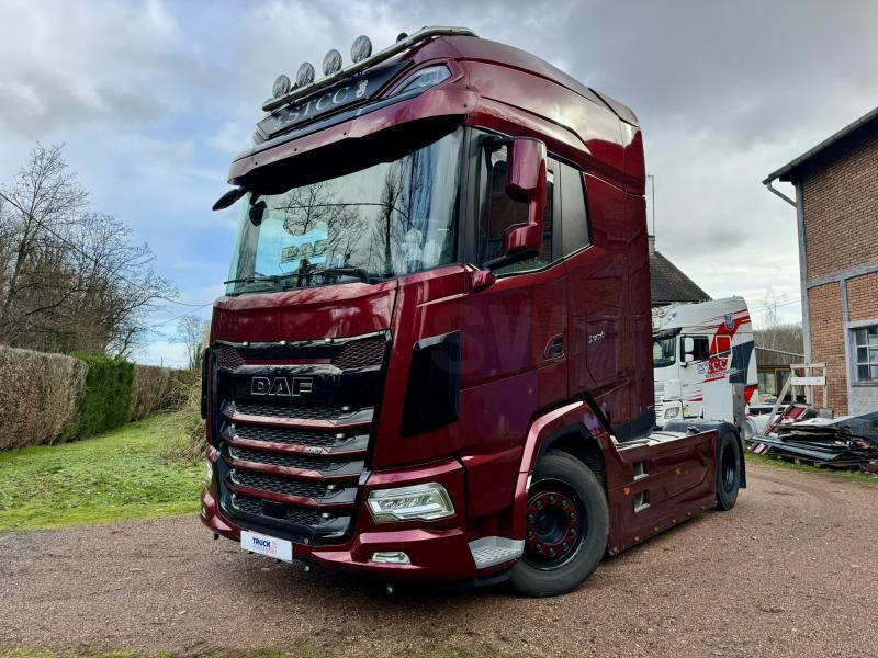 DAF XG + 530 FT + - Тягач: фото 1 DAF XG + 530 FT + - Тягач: фото 1