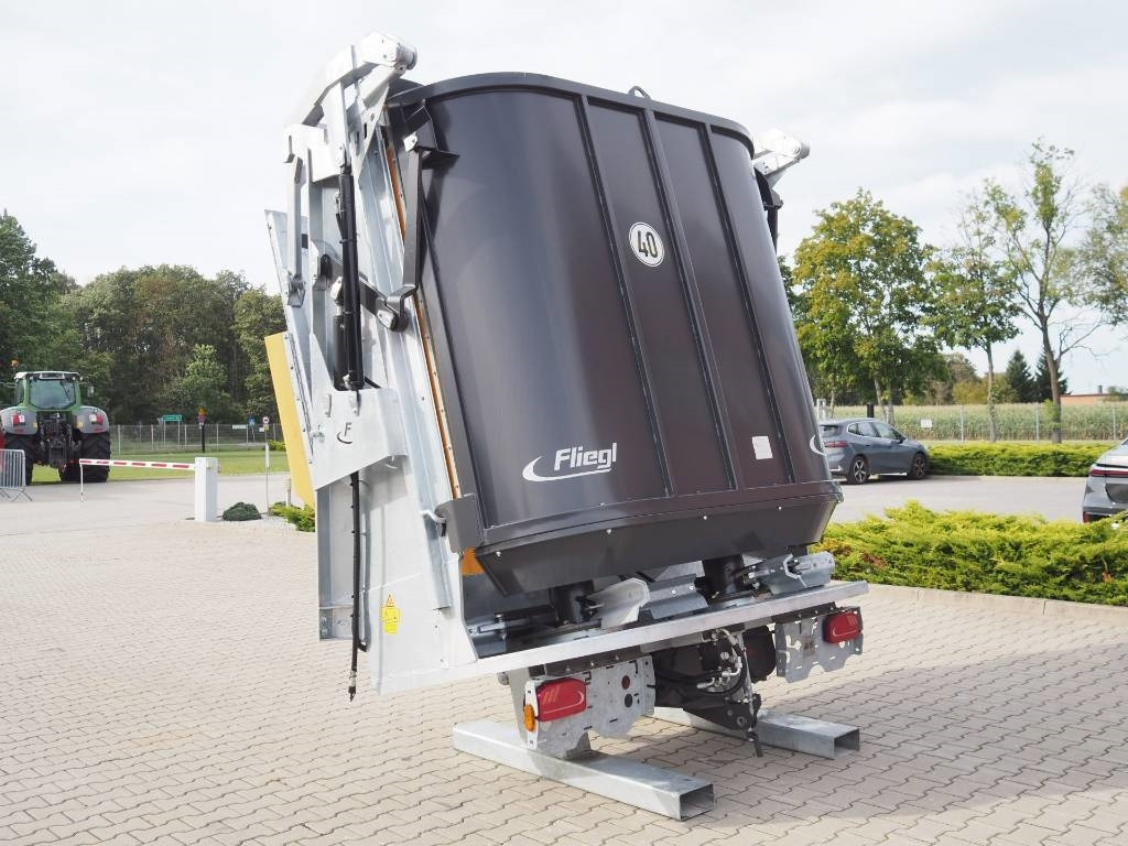 Fliegl S-2/SAW Profi - Навозоразбрасыватель: фото 3 Fliegl S-2/SAW Profi - Навозоразбрасыватель: фото 3