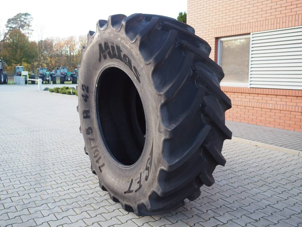 Mitas SFT 710/75 R42 - Шина для Сельскохозяйственной техники: фото 3 Mitas SFT 710/75 R42 - Шина для Сельскохозяйственной техники: фото 3