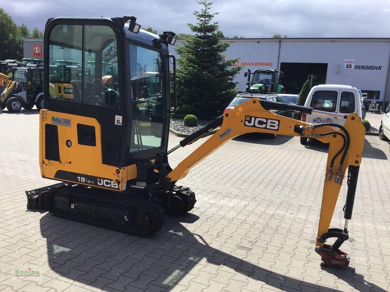 JCB 19C-1 - Мини-экскаватор: фото 5 JCB 19C-1 - Мини-экскаватор: фото 5