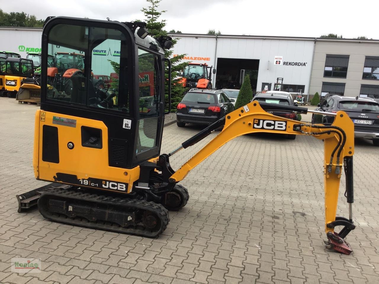 JCB 19C-1 - Мини-экскаватор: фото 3 JCB 19C-1 - Мини-экскаватор: фото 3
