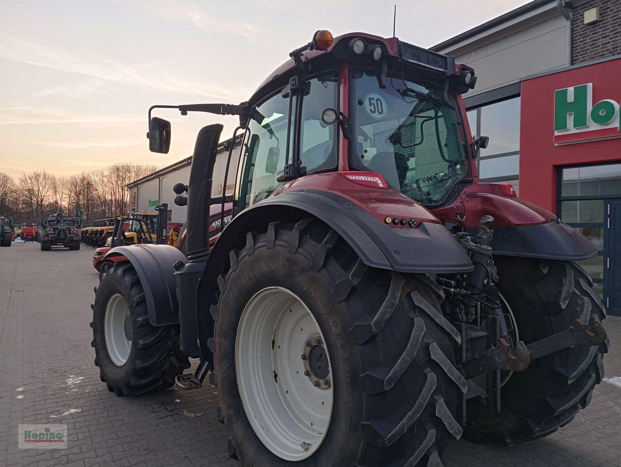 Valtra T 154 V - Трактор: фото 4 Valtra T 154 V - Трактор: фото 4