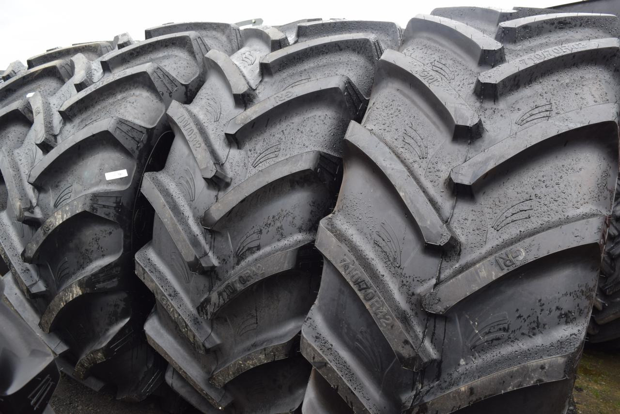 710/70R42 *GRI* - Шина: фото 1 710/70R42 *GRI* - Шина: фото 1