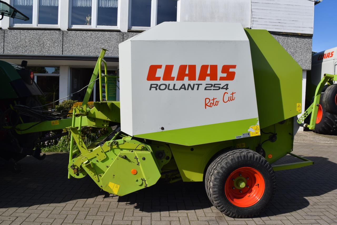 CLAAS Rollant 254 RC - Пресс-подборщик рулонный: фото 1 CLAAS Rollant 254 RC - Пресс-подборщик рулонный: фото 1