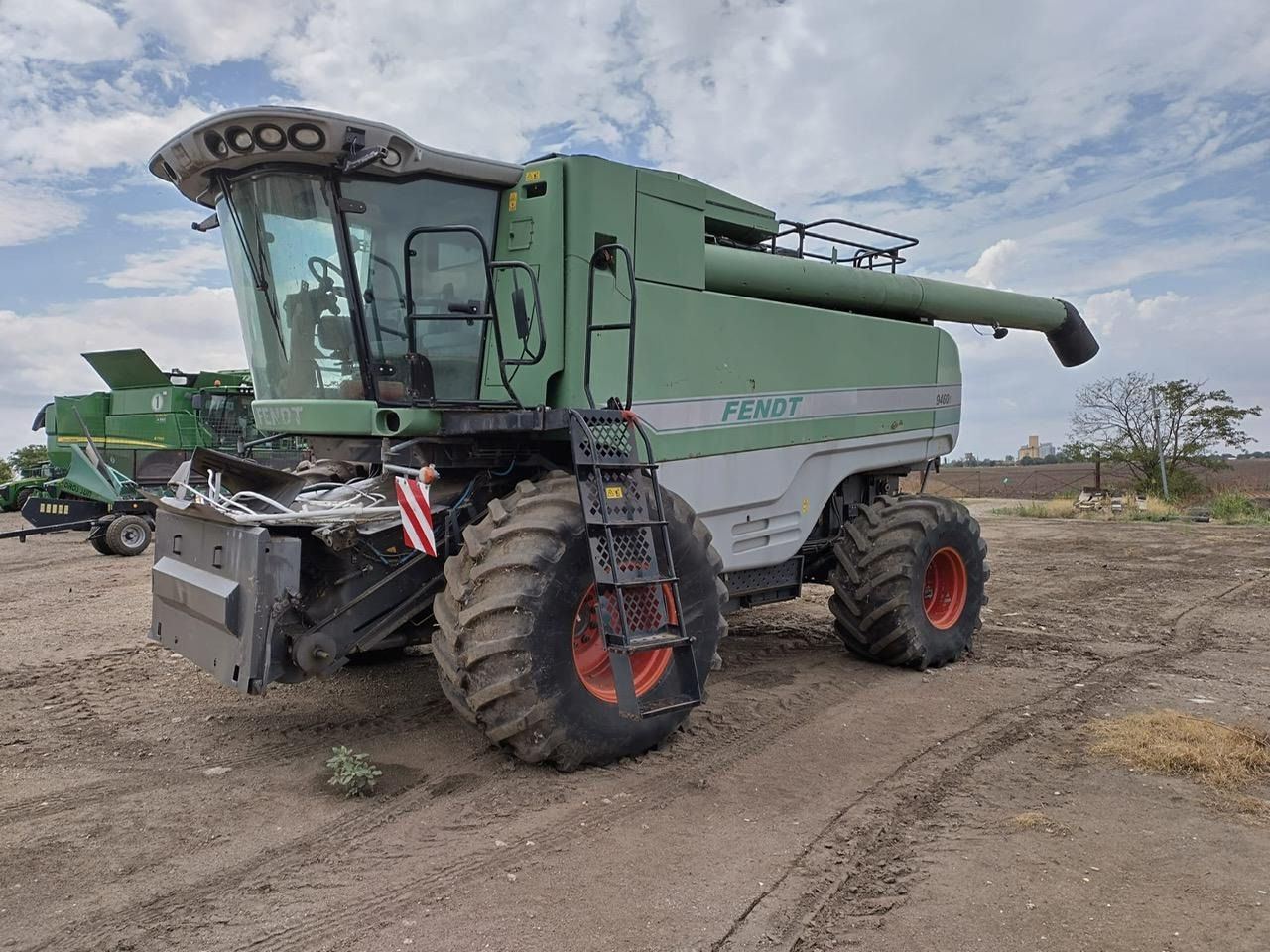 Fendt 9460 R - Зерноуборочный комбайн: фото 2 Fendt 9460 R - Зерноуборочный комбайн: фото 2